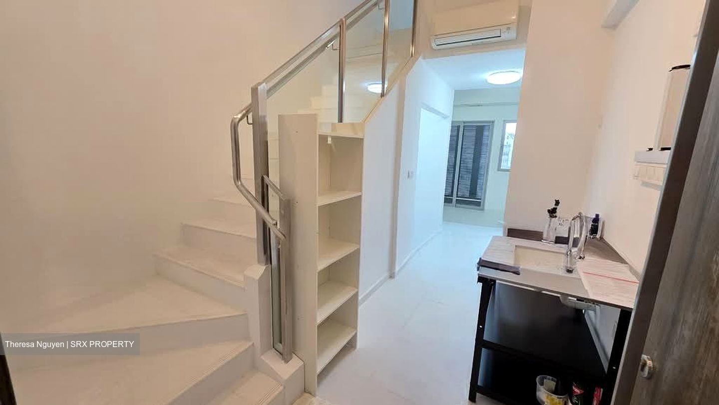 # 1 Loft (D14), Apartment #553616171